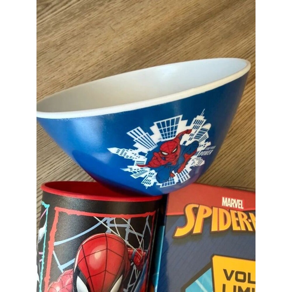Spider-Man Bundle - Picture 6 of 6